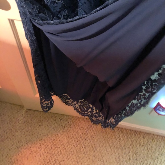 Lace Gown - Picture 4 of 5